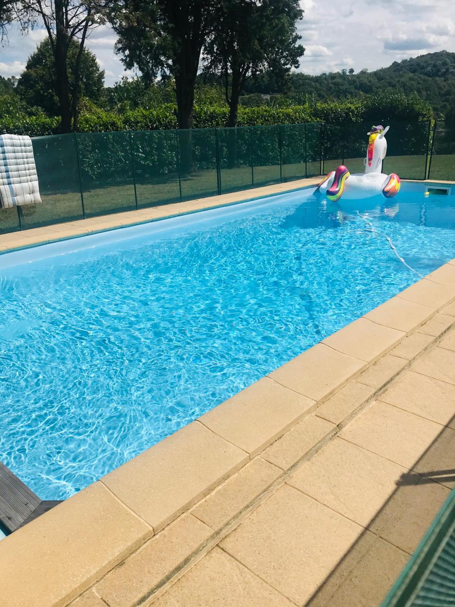 L'Oree Des Roses, Hebergement De Vacances Avec Jardin Et Piscine Gan Екстериор снимка