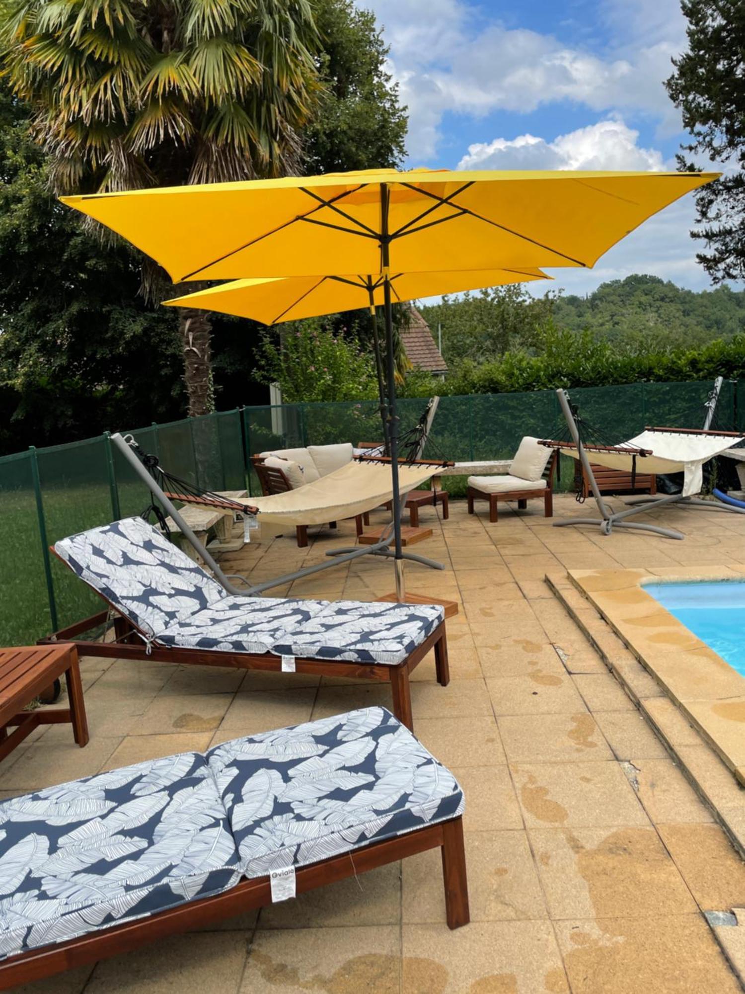 L'Oree Des Roses, Hebergement De Vacances Avec Jardin Et Piscine Gan Екстериор снимка